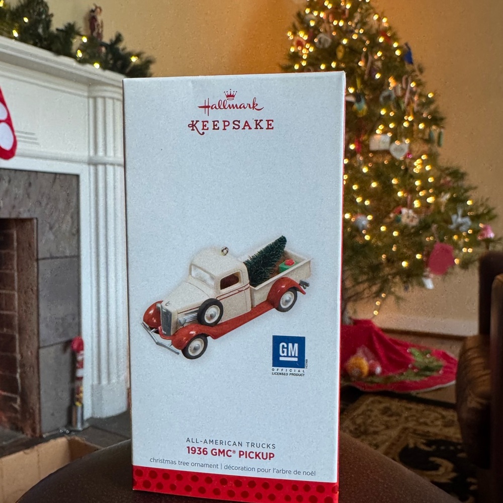 2013 Hallmark Keepsake Red and White 1936 GMC Pickup Ornament